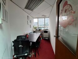 North Bridge Centre (D7), Office #583838491
